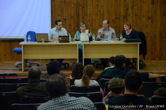 Conferência “Afrodescendientes y tierra en Paraguarí durante la Pri-mera República”.